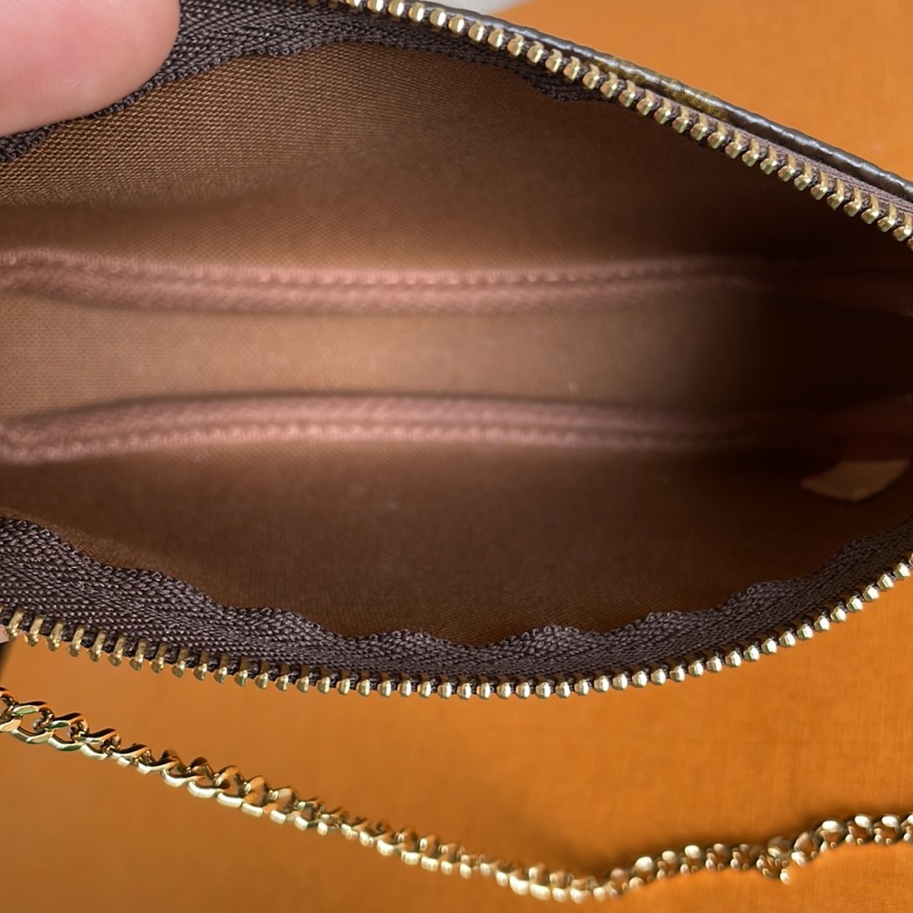 Louis Vuitton Mini Pochette Accessoires - Picture 7 of 7